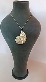 Kolye Salyangoz Gezegen 01